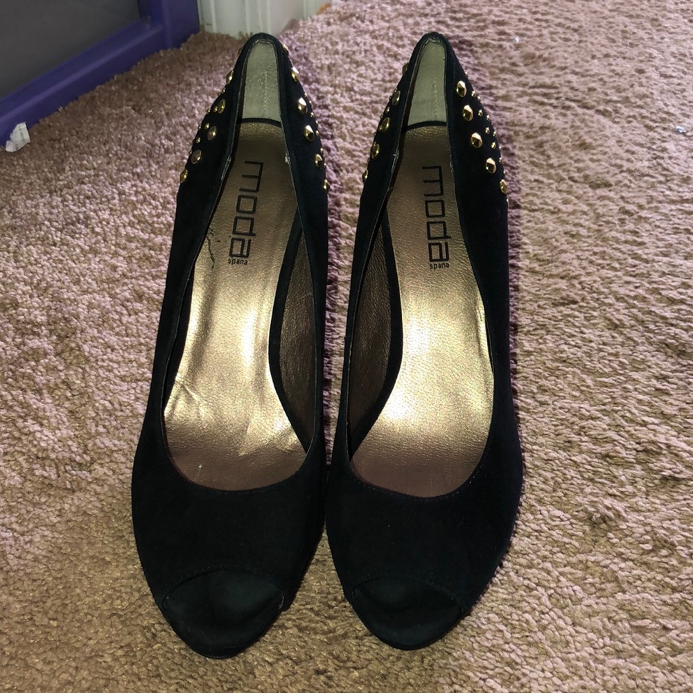 Black high heels with gold studs - Picture 2 of 4